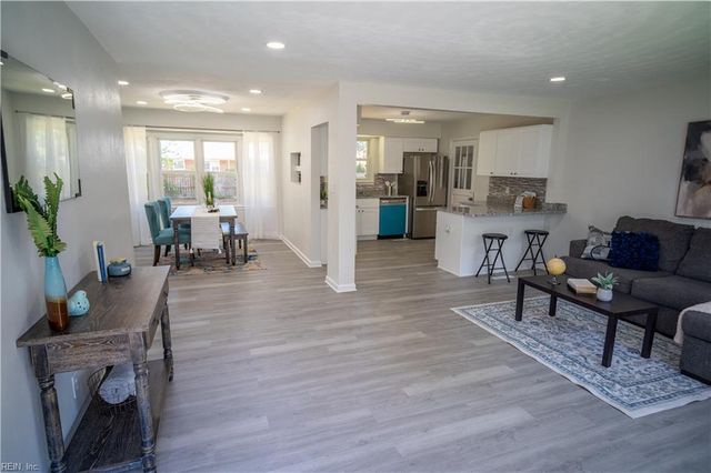 3821 Cedar LN, Portsmouth, VA 23703
