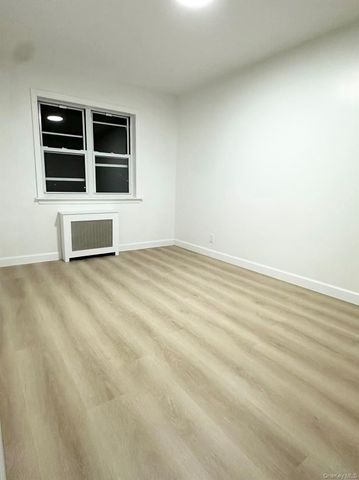 58-15 205TH Street, Bayside, NY 11364