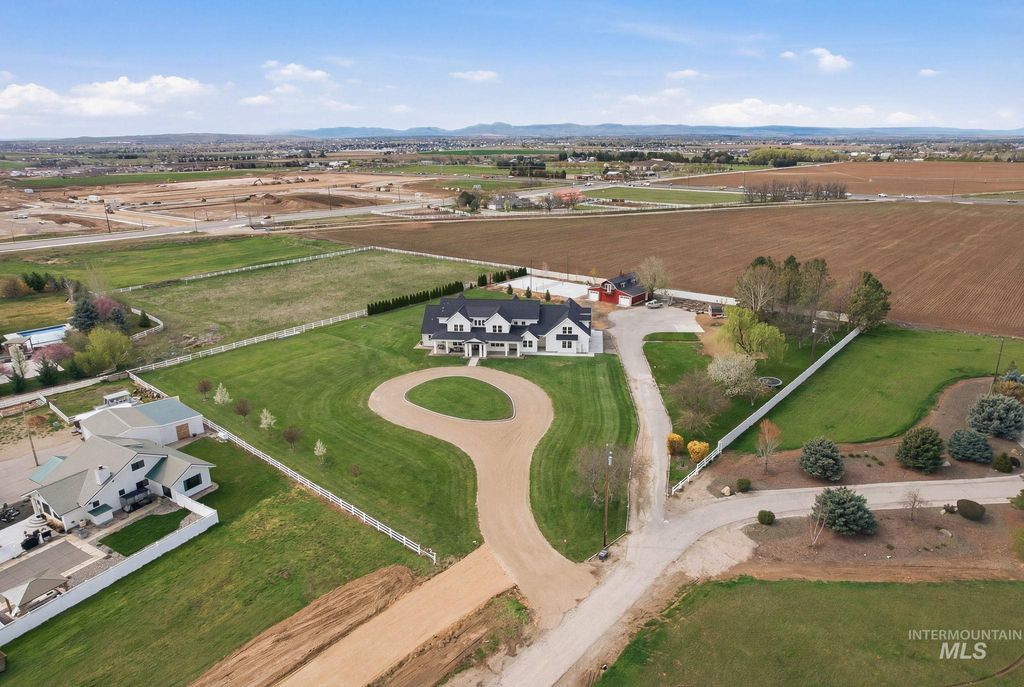 6109 S Tarrega Lane, Meridian, ID 83642 photo 4