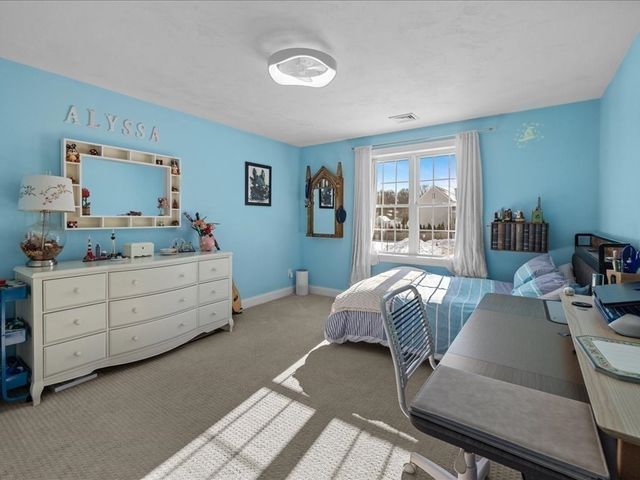 14 Teresa Dr, Millis, MA 02054