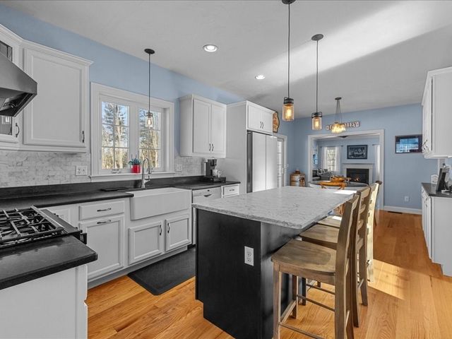 14 Teresa Dr, Millis, MA 02054