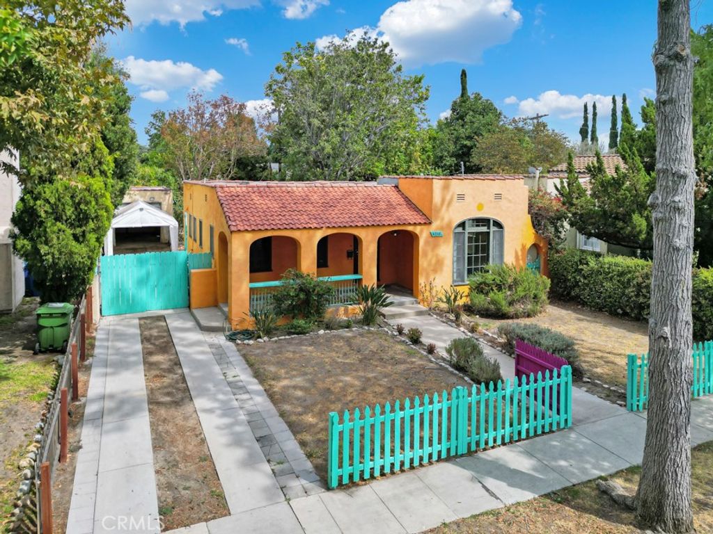 4948 Riverton Avenue, North Hollywood, CA 91601