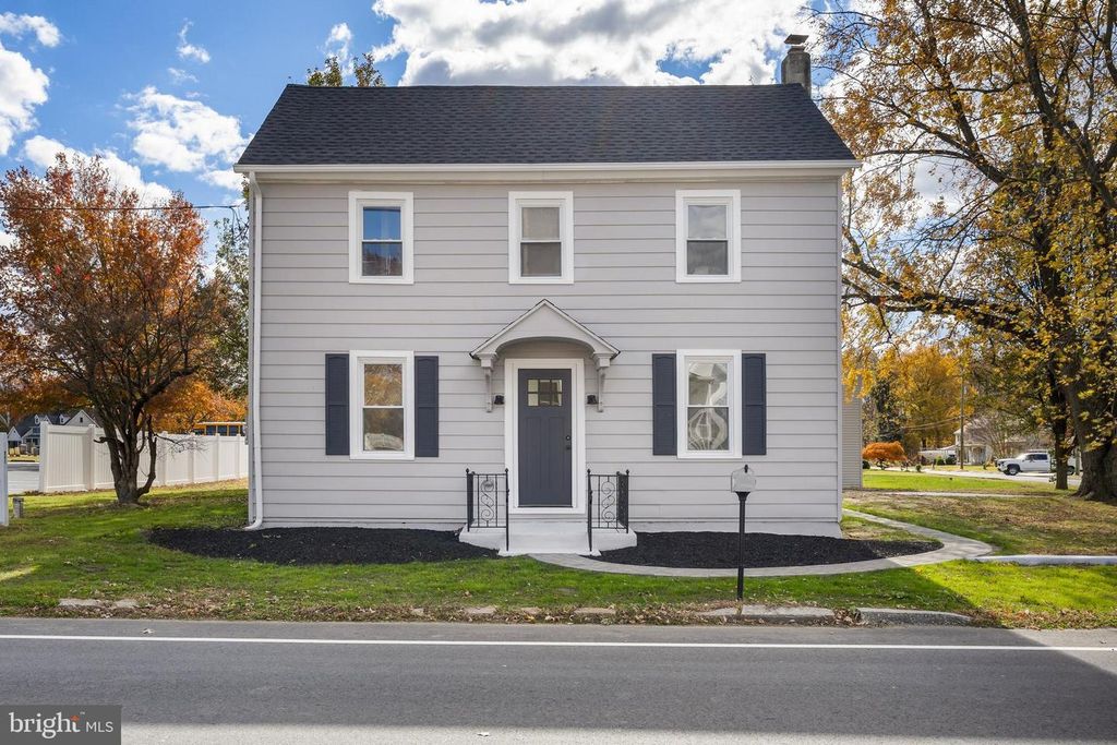 801 ELDRIDGES HILL RD, Mullica Hill, NJ 08062