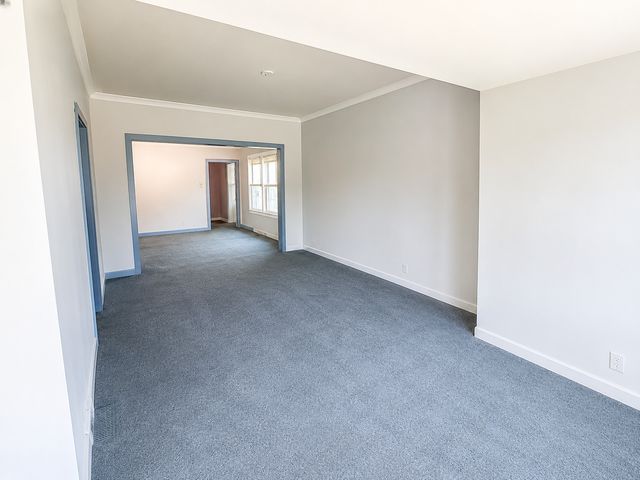 5630 W Cornelia Avenue, Chicago, IL 60634