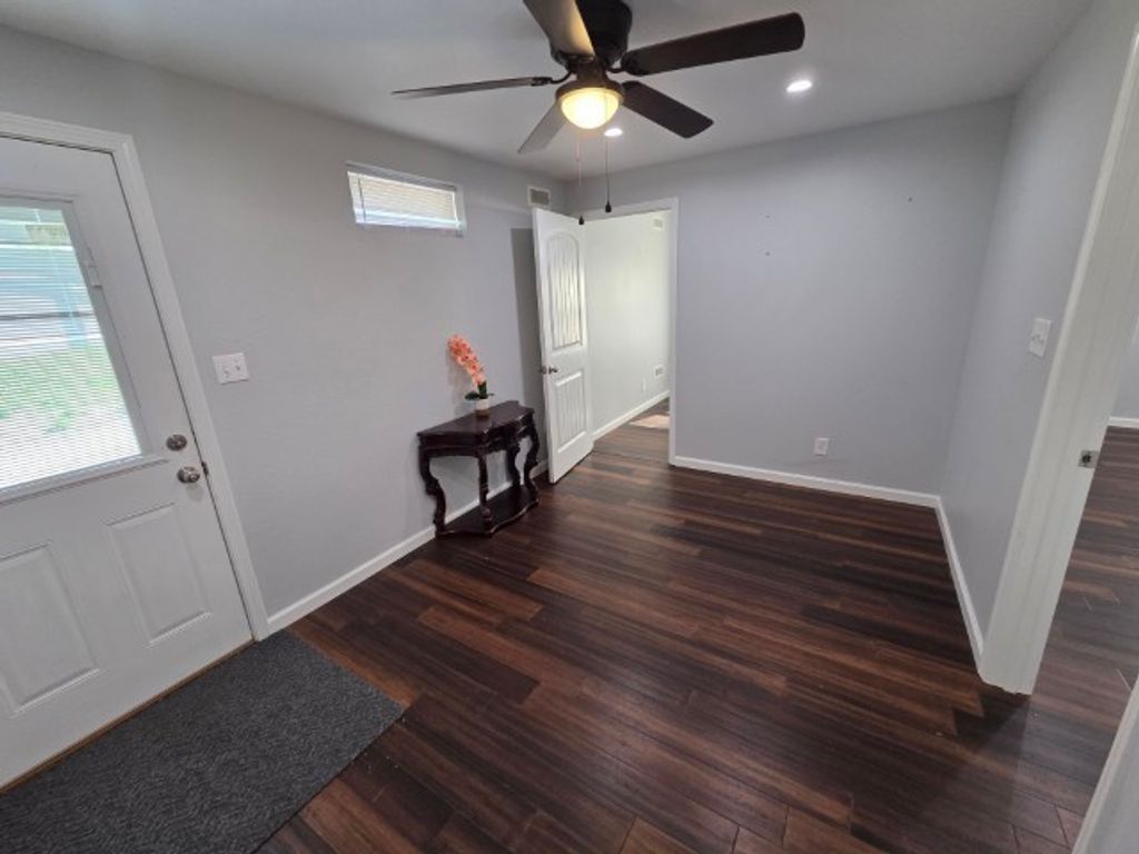 Image 17 of property listing at 541 S 27th Street, Mt Vernon, IL 62864