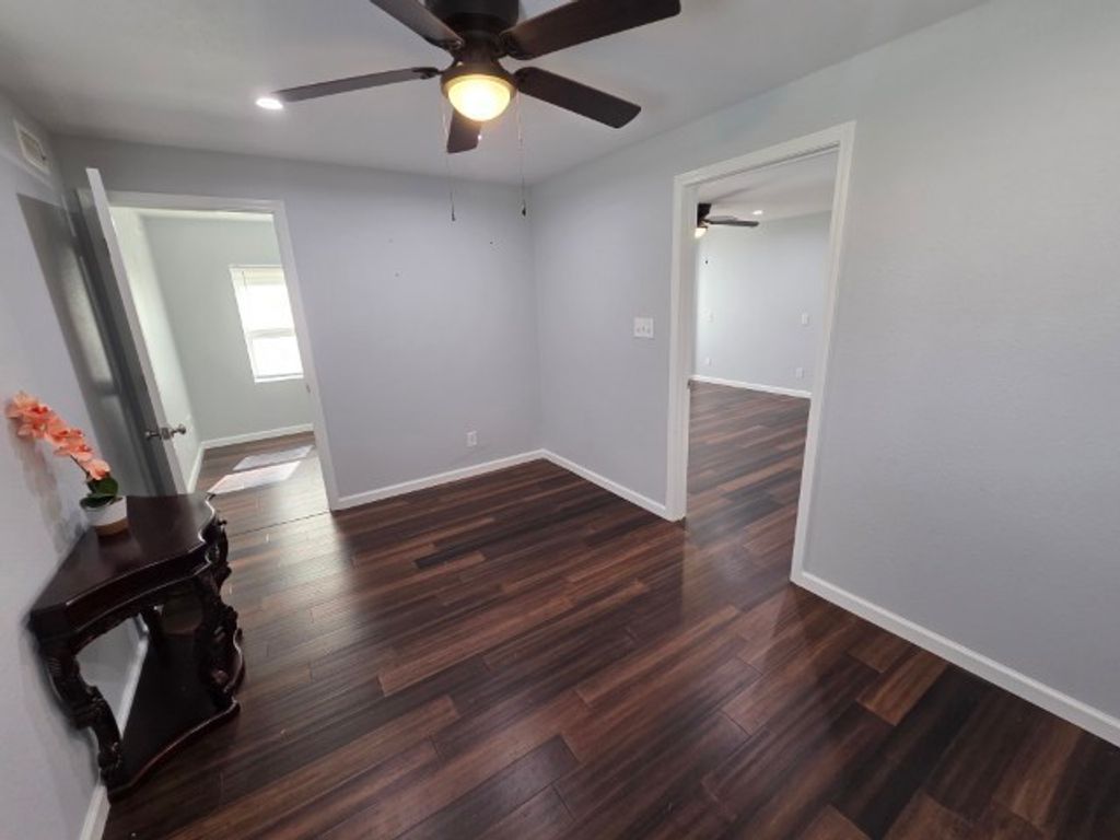 Image 18 of property listing at 541 S 27th Street, Mt Vernon, IL 62864