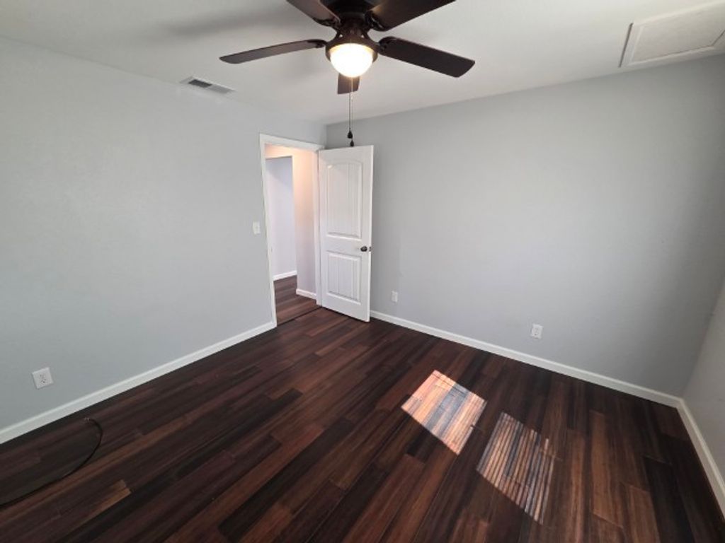 Image 20 of property listing at 541 S 27th Street, Mt Vernon, IL 62864