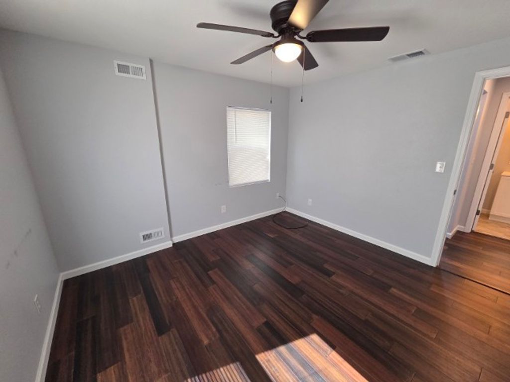 Image 21 of property listing at 541 S 27th Street, Mt Vernon, IL 62864
