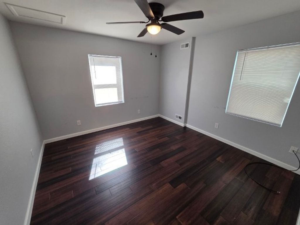 Image 6 of property listing at 541 S 27th Street, Mt Vernon, IL 62864