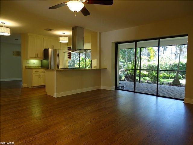 3043 Round Table CT, Naples, FL 34112