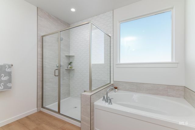 8409 S Wavecrest Ave, Kuna, ID 83634