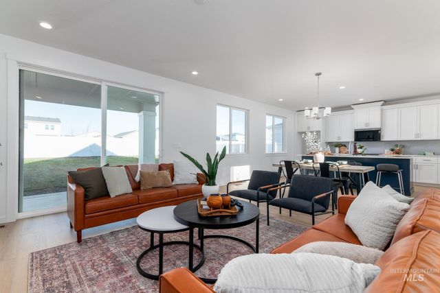 8409 S Wavecrest Ave, Kuna, ID 83634