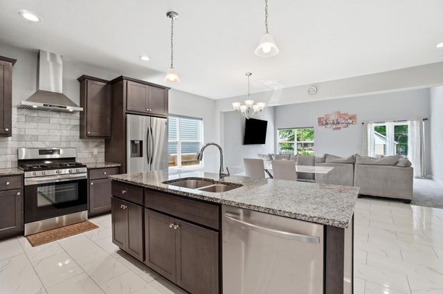 3816 Emmons Avenue, Columbus, OH 43219