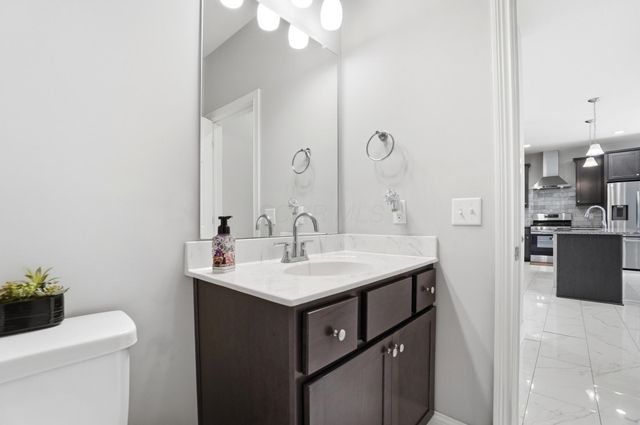 3816 Emmons Avenue, Columbus, OH 43219