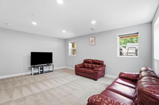 3816 Emmons Avenue, Columbus, OH 43219