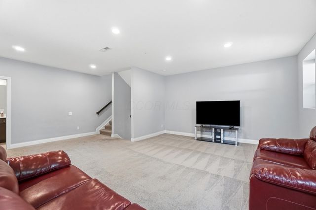 3816 Emmons Avenue, Columbus, OH 43219