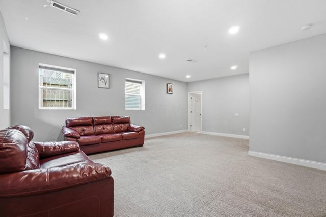 3816 Emmons Avenue, Columbus, OH 43219