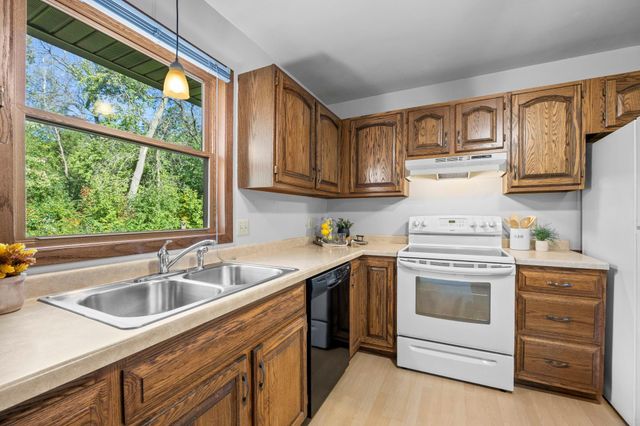26120 Galen Drive, Wyoming, MN 55092