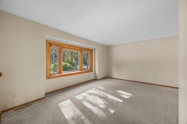 26120 Galen Drive, Wyoming, MN 55092