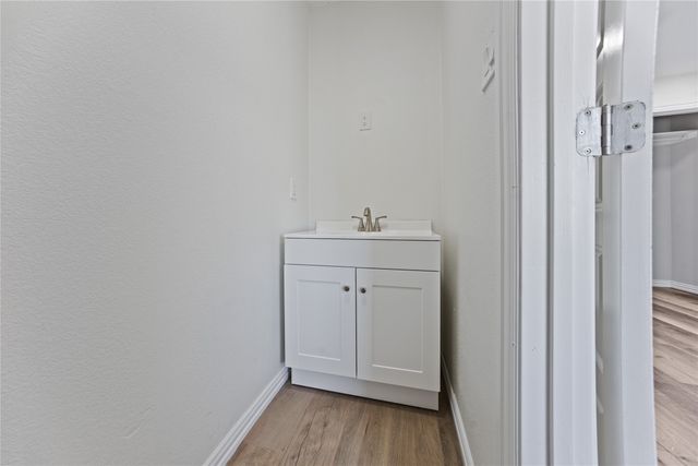 1821 Armstead Avenue, Grand Prairie, TX 75051