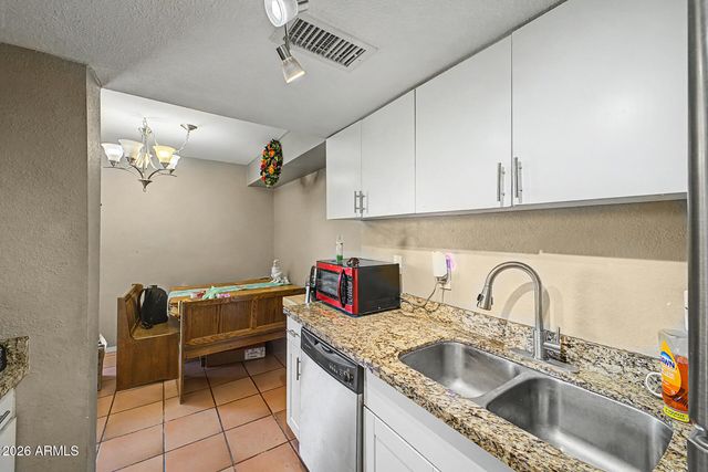 3404 W ECHO Lane, Phoenix, AZ 85051
