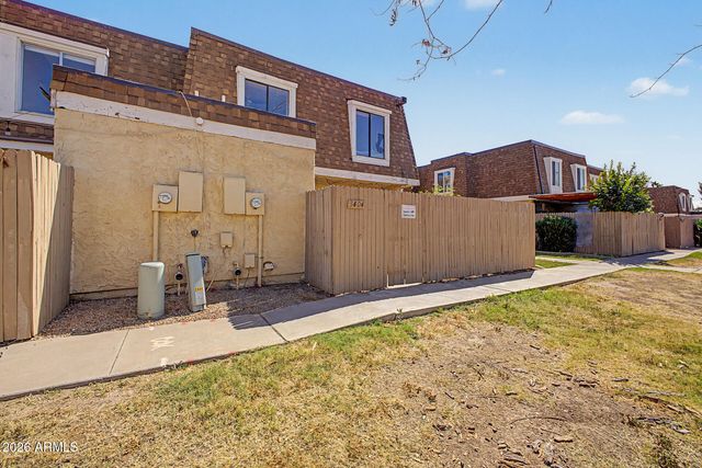 3404 W ECHO Lane, Phoenix, AZ 85051