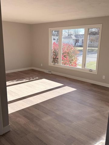 1517 NAVARINO STREET, Algoma, WI 54201