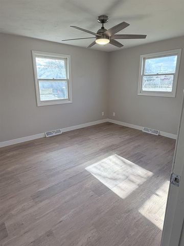 1517 NAVARINO STREET, Algoma, WI 54201