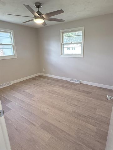 1517 NAVARINO STREET, Algoma, WI 54201