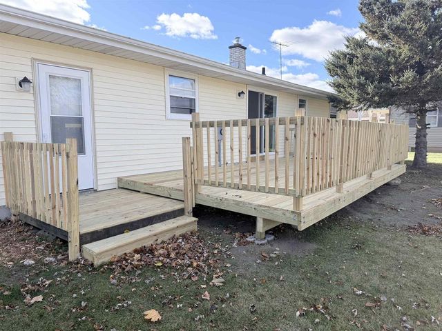 1517 NAVARINO STREET, Algoma, WI 54201