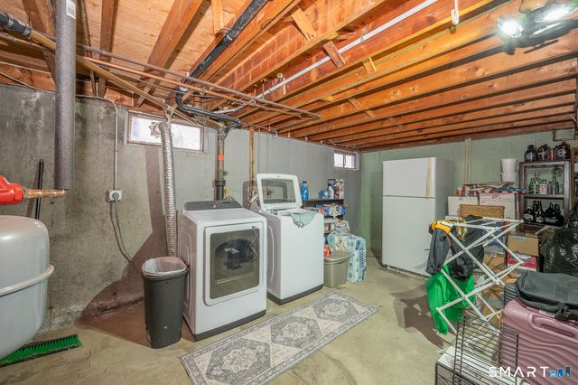 7 Pine Grove Avenue, Enfield, CT 06082