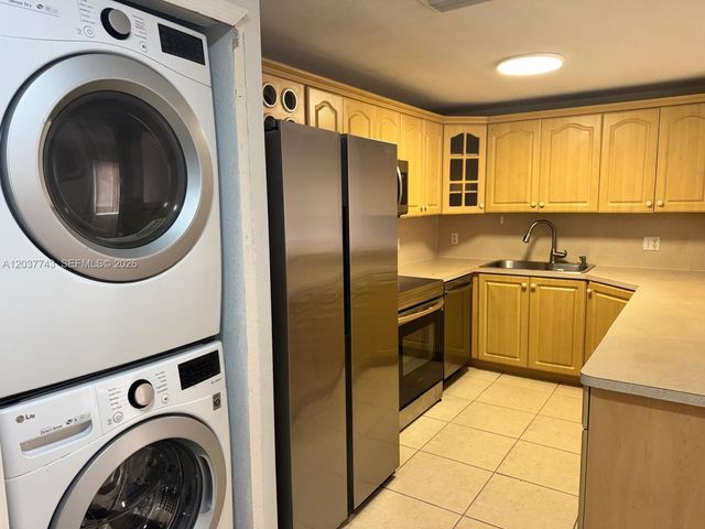 7502 NW 175th Street 7502, Hialeah, FL 33015