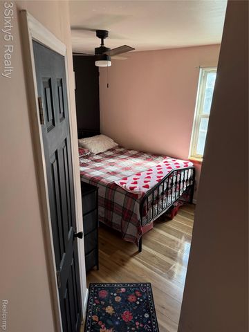 3369 5th Street, Frenchtown Township, MI 48162