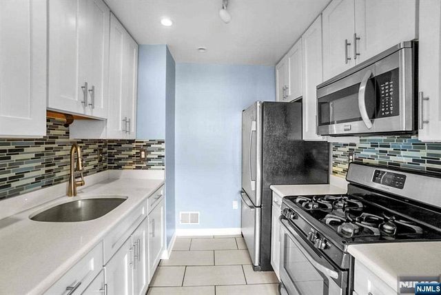 100 Callahan Court, Newark, NJ 07103