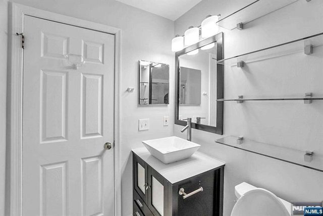 100 Callahan Court, Newark, NJ 07103