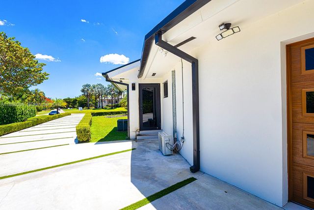 10506 SW 89 Place, Miami, FL 33176