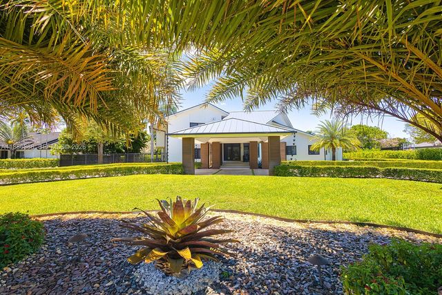10506 SW 89 Place, Miami, FL 33176