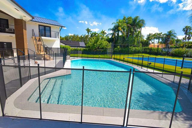 10506 SW 89 Place, Miami, FL 33176