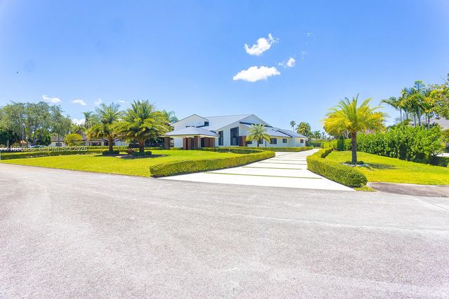 10506 SW 89 Place, Miami, FL 33176