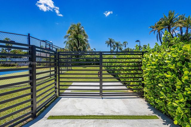 10506 SW 89 Place, Miami, FL 33176