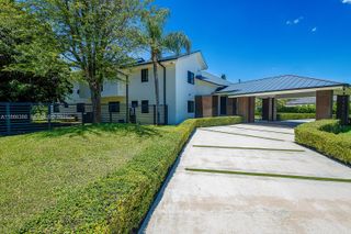10506 SW 89 Place, Miami, FL 33176