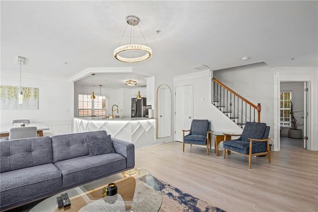 266 Balaban Circle, Woodstock, GA 30188