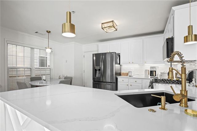 266 Balaban Circle, Woodstock, GA 30188