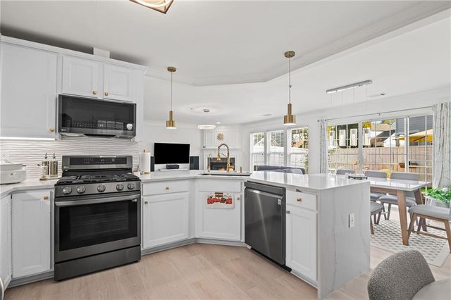 266 Balaban Circle, Woodstock, GA 30188