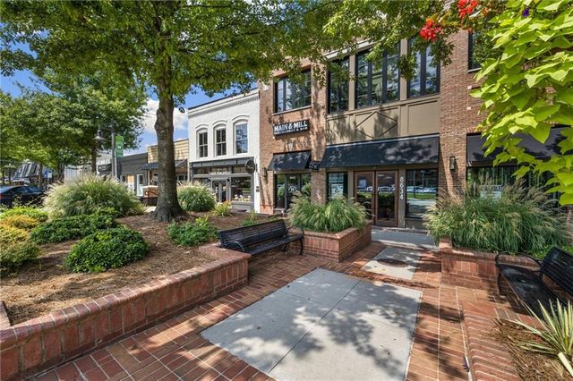 266 Balaban Circle, Woodstock, GA 30188