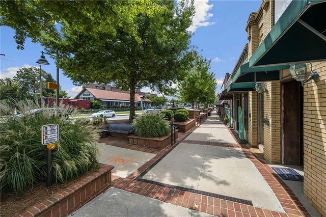 266 Balaban Circle, Woodstock, GA 30188