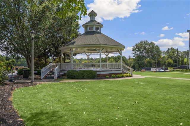 266 Balaban Circle, Woodstock, GA 30188