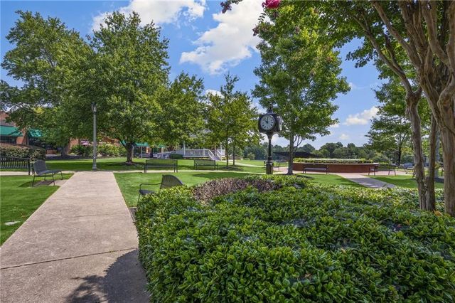 266 Balaban Circle, Woodstock, GA 30188