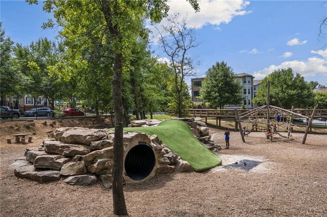 266 Balaban Circle, Woodstock, GA 30188