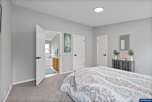 1475 Abbey Ln, Lafayette, OR 97127